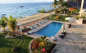 Emoha Dive Resort